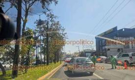 Emiliano Zapata, Ver., 21 de febrero de 2026. Por bacheo en la zona de Las Trancas, con direcci�n hacia Veracruz, se registra gran carga vehicular desde Plaza �nimas a Plaza Xanat. Se recomienda a conductores tomar v�as alternas y manejar con precauci�n.