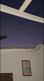 Alto Lucero, Ver., 23 de febrero de 2026.- Lectora reporta que el domingo, los fuertes vientos del Frente Fr�o 37 levantaron parte del techo de la Iglesia de la comunidad Potrero Alto. Menciona que habitantes esperan ayuda del Gobierno municipal para su reparaci�n.