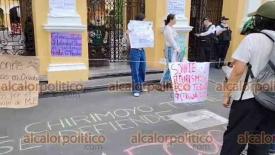 Orizaba, Ver., 2 de marzo de 2026.- Habitantes de la zona de El Chirimoyo as� como defensores de la fauna que ah� vive, se manifestaron frente al Palacio Municipal; acusan que el ayuntamiento est�n da�ando la fauna de ese humedal.