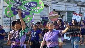 Veracruz, Ver., 8 de marzo de 2026.- Integrantes de la agrupaci�n ?Rabia Colectiva? marcharon para visibilizar la violencia y desigualdad de g�nero, junto a familiares de v�ctimas de feminicidio, de desaparici�n, as� como ni�as y mujeres trans. Salieron del parque Zamora hacia el asta bandera.
