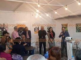 Xalapa, Ver., 13 de marzo del 2026.- La noche de este viernes, parte de la comunidad cultural local se reuni� para conocer la novedad editorial 