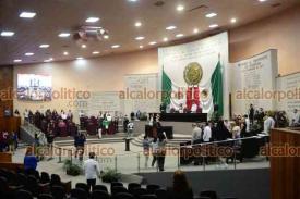 Xalapa, Ver., 26 de marzo 2026.- El Congreso del Estado aval� de forma un�nime la reforma al art�culo 127 constitucional sobre l�mites a jubilaciones y pensiones p�blicas. Fueron 40 votos a favor, cero en contra. A la sesi�n faltaron 10 diputados.
