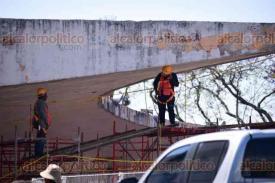 Xalapa, Ver., 27 de marzo de 2026.- Comenz� la remodelaci�n del Estadio Xalape�o ?Heriberto Jara Corona?. Por las maniobras se ocupa parte del Circuito Universitario Gonzalo Aguirre Beltr�n, por lo que el tr�nsito es lento. Circule con precauci�n.