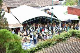 Xalapa, Ver., 29 de marzo de 2026.- Decenas de feligreses acudieron a la explanada del barrio m�gico Xallitic para la bendici�n de palmas en el marco del Domingo de Ramos.

