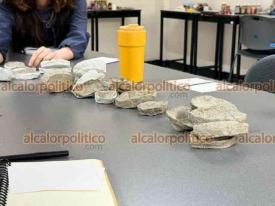 Xalapa, Ver., 8 de abril de 2026.- En la Unidad de Humanidades UV, la artista Abril Riveros ofreci� un taller que invita a reflexionar ?sobre la corporalidad, las emociones y la forma en que habitamos el mundo?.