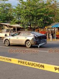 Puente Nacional, Ver., 9 de abril de 2026.- En la autopista Cardel-Poza Rica, a la altura del retorno el Pando 1, camioneta con remolque impact� por alcance a autom�vil.
