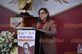 Xalapa, Ver., 23 de abril de 2026.- La gobernadora Roc�o Nahle entreg� reconocimientos a elementos de la Secretar�a de Seguridad P�blica por el D�a del Polic�a Veracruzano.
