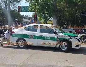 Xalapa, Ver., 28 de abril de 2026.- Caos vial en la avenida Circuito Presidentes por percance en que se vieron involucrados varios veh�culos a la altura de la calle �ngel Carbajal con direcci�n al Vel�dromo. Se reporta tr�fico lento. Maneje con precauci�n por la zona.