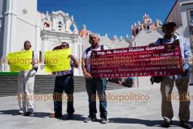 Xalapa, Ver., 29 de abril de 2026.- Extrabajadores del ingenio ?SanGabriel? de Cosamaloapan llegaron este mi�rcoles a la Plaza Lerdo para exigir el pago de pensiones, jubilaciones y primas de antig�edad.

