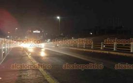 Tuxpan, Ver., 30 de abril de 2026.- Luego de una mesa de trabajo con autoridades locales, pescadores afectados por derrame de hidrocarburo en el Golfo de M�xico liberaron el puente ?Tuxpan? cerca de las 20:00 horas del mi�rcoles. Exigen apoyos e indemnizaciones.
