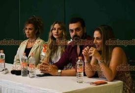 Xalapa, Ver., 11 de mayo de 2026.- Las actrices Sabine Moussier, Isabela Camil y Adriana Nieto ofrecieron conferencia de prensa para anunciar la obra de teatro ?Busco al hombre de mi vida?Marido ya tuve?, que se presentar� el 14 de mayo en la Capital.
