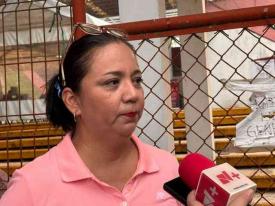 Xalapa, Ver., 19 de mayo de 2026.- Este martes, madre de familia protest� en la SEV. Acusa maltrato infantil hacia su hija en la Escuela Primaria ?Miguel Alem�n? del municipio de El Higo.
