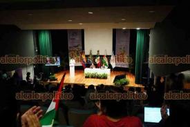 Xalapa, Ver., 25 de mayo de 2026.- La embajadora de Sud�frica en M�xico, Beryl Rose Sisulu, acompa�ada de la investigadora de la escuela de Historia Universidad de Costa Rica, Rina C�ceres, presentaron la conferencia magistral ?Puentes que cruzan la lucha: Solidaridad Sur-Sur en un camino compartido hacia la justicia?.
