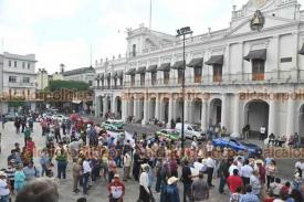 Xalapa, Ver., 29 de mayo de 2026.- Integrantes de la asociaci�n civil ?La Leyenda de Chucho el Roto? se manifestaron en el Centro para pedir la reclasificaci�n de tarifas el�ctricas.
