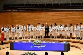 Xalapa, Ver., 8 de junio de 2026.- La noche de este lunes, en la sala Tlaqn� se graduaron 117 egresados de la carrera de M�dico Cirujano en la Universidad Veracruzana, integrantes de la generaci�n 2021-2026,.
