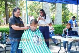 Xalapa, Ver., 17 de junio de 2026.- Con una Feria Profesiogr�fica, el CETEC celebr� su 49 aniversario con una muestra de sus carreras t�cnicas en el parque Ju�rez.
