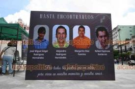 Xalapa, Ver., 21 de junio de 2026.- Este D�a del Padre, integrantes del colectivo Hijos y Madres Buscadores Veracruz conmemoraron el D�a del padre desaparecido, en Plaza Lerdo.