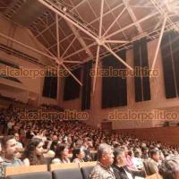 Xalapa, Ver., 26 de junio del 2026.- Con sala llena en el centro cultural Tlaqná, la noche de este viernes la Orquesta Sinfónica de Xalapa cierra la primera parte de su temporada de concierto de este año con la Novena Sinfonía del icónico compositor Ludwig van Beethoven. Mañana repetirá presentación para concluir oficialmente.