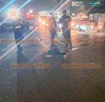 Banderilla, Ver., 28 de junio de 2026.- La noche de este domingo, una mujer murió tras ser impactada por un automóvil cuando al parecer cruzaba el bulevar Xalapa-Banderilla, a la altura de la gasolinera entre El Gallito y La Martinica. Fue cerrada la vialidad con dirección a Perote.
