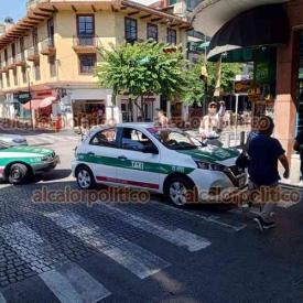Xalapa, Ver., 4 de julio del 2026.- El centro de la Capital se cerró a la circulación vehicular por la instalación de pantallas para que los aficionados asistan a presenciar el partido México-Inglaterra este domingo. Programe sus traslados.
