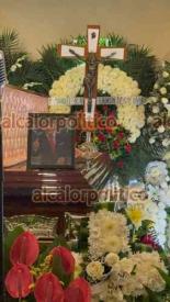 Xalapa, Ver., 6 de julio de 2026.- Familiares, amigos y músicos dieron el último adiós al fundador y cantante de la Orquesta Salsa UV, Baldomero Escribano Nieves, durante el funeral celebrado en la funeraria Bosques del Recuerdo.