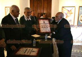 Xalapa, Ver., 13 de julio de 2026.- Durante la celebración del Día del Abogado, se entregaron reconocimientos a integrantes de la Academia de Abogados A.C. y Norma Luz Hernández rindió protesta como nueva presidenta de la Asociación.
