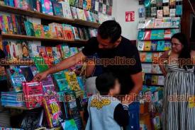 Xalapa, Ver., 25 de julio de 2026.- Con regular asistencia, este sábado continúa la Feria Nacional del Libro Infantil y Juvenil en el Colegio Preparatorio.

