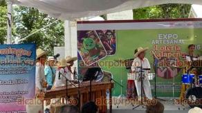 Xalapa, Ver., 26 de julio de 2026.- Familias xalapeñas disfrutaron una tarde llena de música y tradición en el parque Juárez, con la presentación de la Marimba Chilillos de Comalcalco, Tabasco, como parte de las actividades del programa Domingos Familiares.