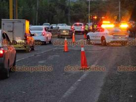 Emiliano Zapata, Ver., 26 de julio de 2026.- Múltiples baches se observan en el tramo carretero donde este domingo murió un motociclista.