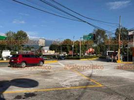 Xalapa, Ver., 7 de agosto de 2026.- Tras concluir rehabilitación, este viernes fue reabierta a la circulación vehicular la confluencia de avenidas Xalapa, 20 de Noviembre y calle Manuel C. Tello.
