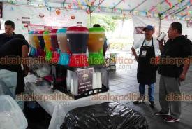 Xalapa, Ver., 14 de agosto de 2026.- Inició este viernes la octava edición de la Feria del Pambazo, donde expositores ponen a la venta este producto en el parque Juárez. Finalizará el 16 de agosto
