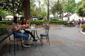 Xalapa, Ver., 15 de agosto de 2026.- La Feria del Pambazo va en su segundo día y registra notable afluencia de comensales que degustan gran variedad de este antojito.
