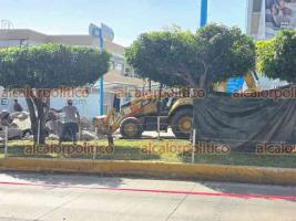 Xalapa, Ver., 18 de agosto de 2026.- Inició este martes la rehabilitación de la avenida Chedraui Caram, a la altura de Plaza Cristal. Autoridades exhortan a los automovilistas a tomar rutas alternas y extremar precauciones.