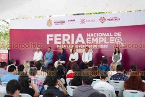Xalapa, Ver., 17 de agosto de 2026.- En la explanada del parque Juárez se realizó este martes la Feria Nacional del Empleo, donde asistió la gobernadora Rocío Nahle.