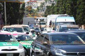 Xalapa., Ver., 19 de agosto de 2026.- Tráfico intenso en la avenida Ignacio de la Llave, la mañana de este miércoles, debido al cierre de Ruiz Cortines por obras.