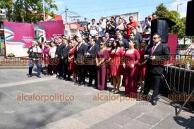 Xalapa, Ver., 1 de septiembre de 2026.- La Delegación de Bienestar en Veracruz, encabezada por Javier Gomez Cazarín, rindió guardia de honor ante el monumento a Miguel Hidalgo.
