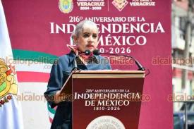 Xalapa, Ver., 1° de septiembre de 2026.- El DIF Estatal rindió guardia de honor ante el monumento a Miguel Hidalgo.
