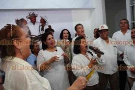 Xalapa, Ver., 5 de septiembre de 2026.- Este sábado, Héctor Yunes Landa, dirigente del nuevo partido Alianza Generacional por Veracruz, inauguró sus oficinas en el fraccionamiento Pomona, en el sitio donde estuvieron las del desaparecido PRD.
