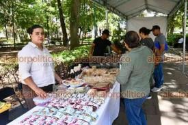 Xalapa, Ver., 18 de septiembre de 2026.- Este viernes dio inicio el primer “Festival del Chile Seco Xalapeño” en el parque Los Berros. Permanecerá hasta el domingo.
