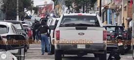 Xalapa, Ver., 19 de septiembre de 2026.- Esta tarde personal de la Fiscalía General del Estado, elementos de Seguridad Pública y del Ejército, catean inmuebles  en la calle Bustamante entre Victoria y Altamirano.