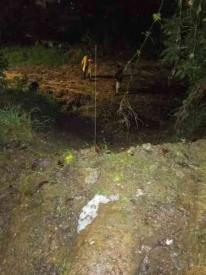 Xalapa, Ver., 29 de septiembre de 2026.- Reportan que en el andador Carlos Lascuráin, colonia Reforma, vehículos no pueden pasar por el lodo acumulado tras las fuertes lluvias. Al estar en pendiente, los autos no pueden subir. Piden ayuda de las autoridades para habilitar el paso.
