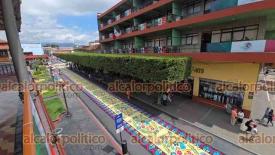 Orizaba, Ver., 29 de septiembre de 2026.- Por la fiesta patronal en honor a San Miguel Arcángel, fueron colocados nuevos tapetes de Huamantla, luego de que las lluvias dañaran los anteriores. 
