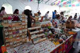 Xalapa, Ver., 2 de octubre de 2026.- En el parque Juárez se instaló la Expo Almas con Tradición. Estará hasta el 4 de octubre.

