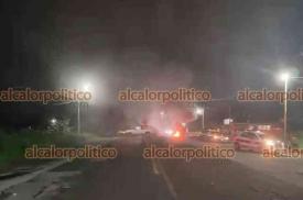 San Rafael, Ver., 22 de octubre de 2026.- La noche del miércoles, familiares del joven Emiliano Beltrán García, reportado desaparecido el martes, bloquearon la carretera federal 129, para exigir su localización. La circulación se normalizó este jueves por la madrugada tras lograr acuerdos con representantes del Gobierno del Estado.

