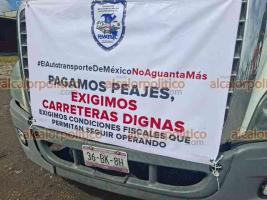Córdoba, Ver., 26 de octubre de 2026.- Transportistas de la zona centro de Veracruz participaron en una caravana desde Rancho Trejo, en Córdoba, hacia el trébol de Amatlán de los Reyes, para exigir mayor seguridad en carreteras.
